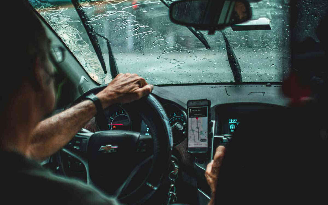 Uber’s “Distracted Driving” Warnings Raise Serious Questions About Driver Surveillance and Fairness