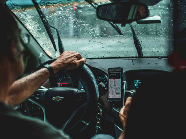 Uber’s “Distracted Driving” Warnings Raise Serious Questions About Driver Surveillance and Fairness