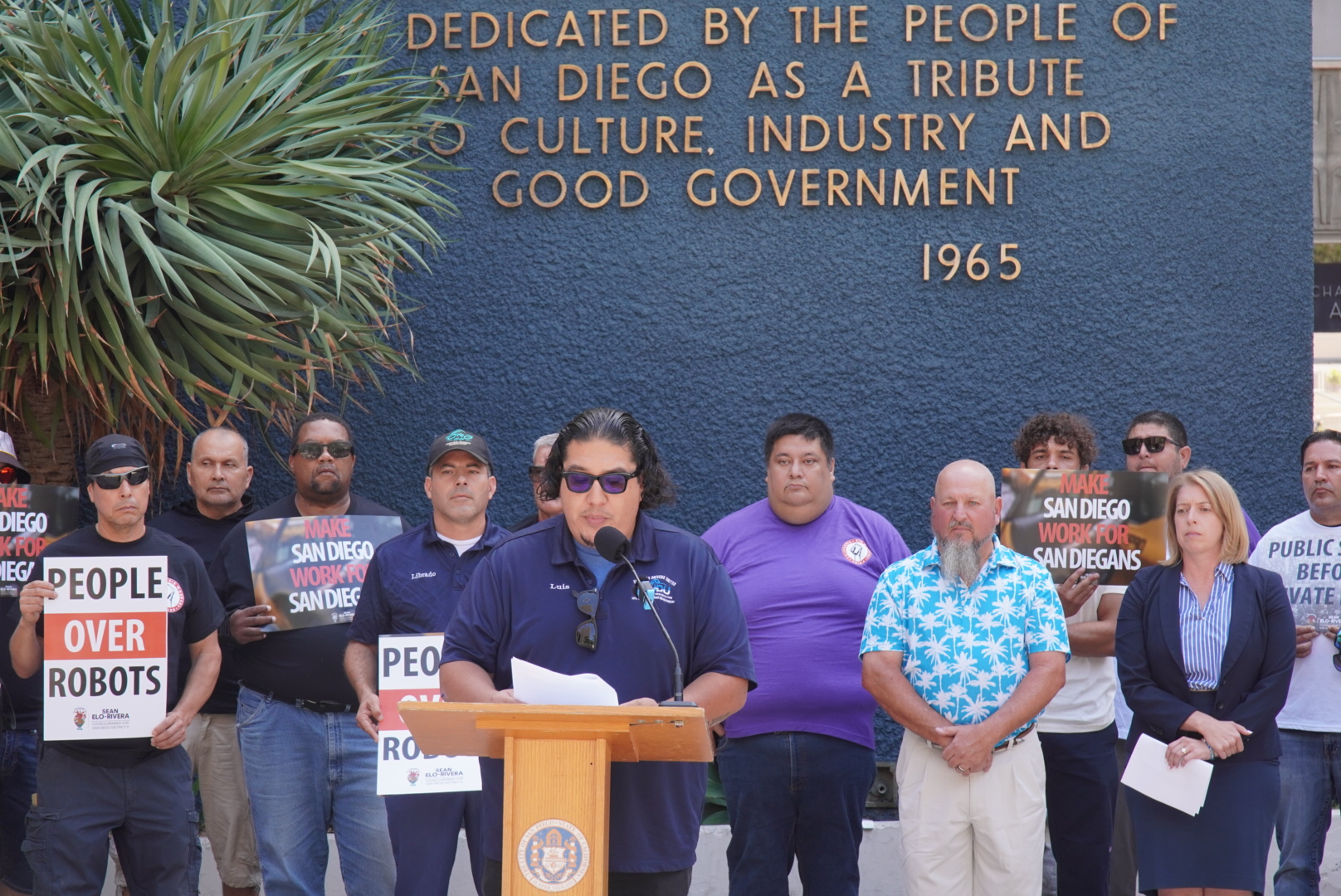 Luis Arias speaking at the San Diego press conference